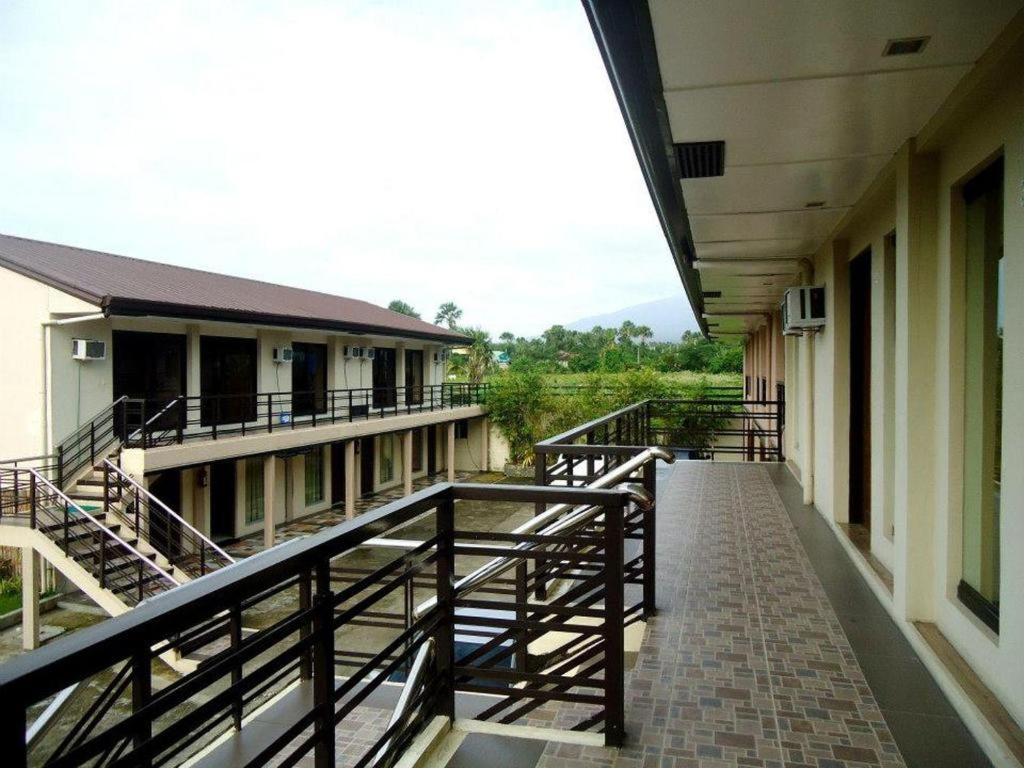 Quezon Premier Hotel Lucena Exterior photo