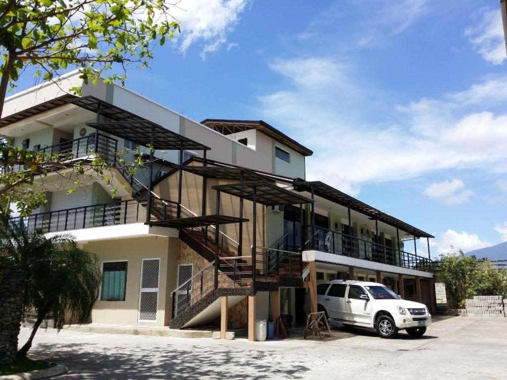 Quezon Premier Hotel Lucena Exterior photo