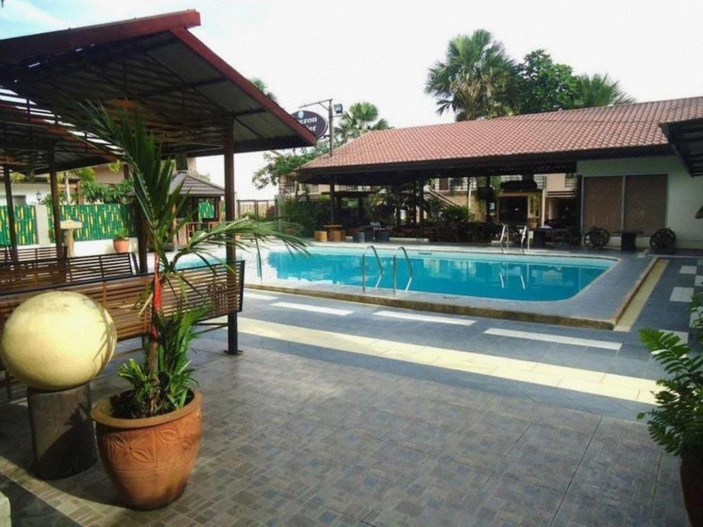Quezon Premier Hotel Lucena Exterior photo